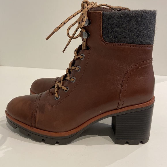 NWOB Naturalizer Callie Chocolate Brown Leather Bootie. Size 8M. - Picture 3 of 10